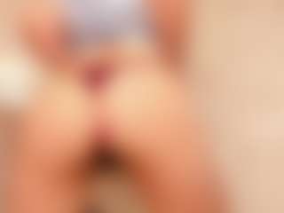Live cam show with Clhoe Johnson - Smoking on SxyPornLive