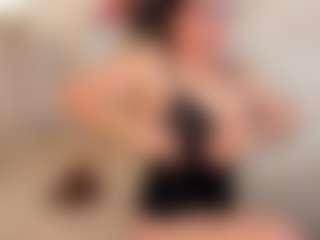 Clhoe Johnson's Live Sex Cam Show
