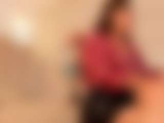 Live cam show with Clhoe Johnson - Smoking on Camsoda