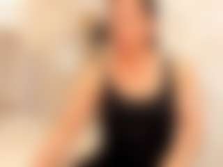 Live cam show with Clhoe Johnson - Blonde Hair on Mixed Magazine Live