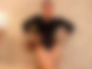 Clhoe Johnson's Live Sex Cam Show