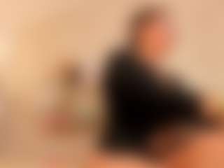 Clhoe Johnson's Live Sex Cam Show