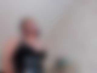 Clhoe Johnson's Live Sex Cam Show