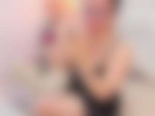 Live cam show with Clhoe Johnson - Flashing on Camsoda