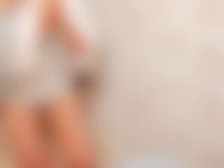 Live cam show with Clhoe Johnson - Solo on Camsoda