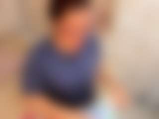 Live cam show with Clhoe Johnson - Kisses on infinitiblacc.com