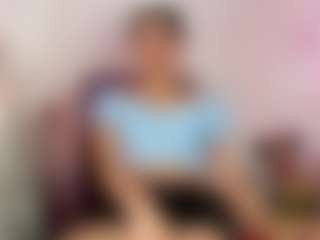 Live cam show with Lilith-12 - Tease on Camsoda
