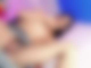 Live cam show with Lilith-12 - Average on WildCum