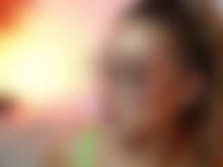 Live cam show with AileenAxa - Blowjob on SquirtSoMuch