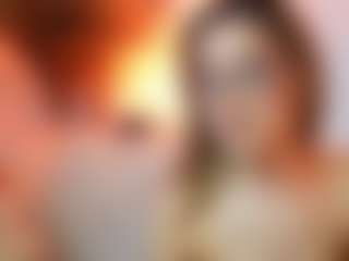 AileenAxa's Live Sex Cam Show