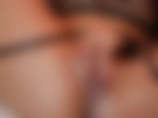 AileenAxa's Live Sex Cam Show