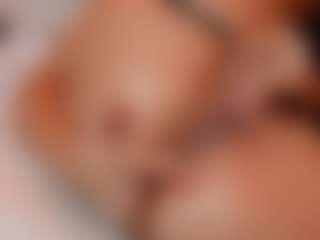 AileenAxa's Live Sex Cam Show