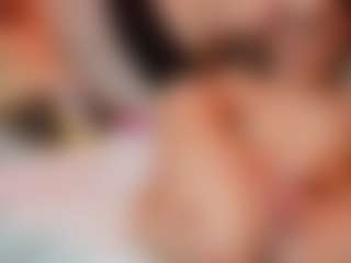 AileenAxa's Live Sex Cam Show
