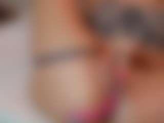 AileenAxa's Live Sex Cam Show