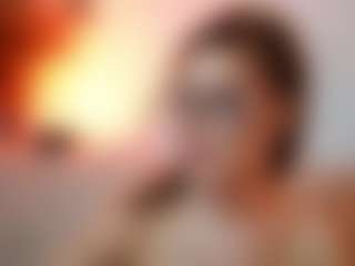 AileenAxa's Live Sex Cam Show