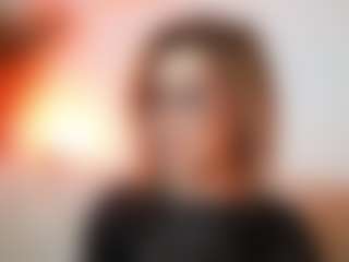 AileenAxa's Live Sex Cam Show