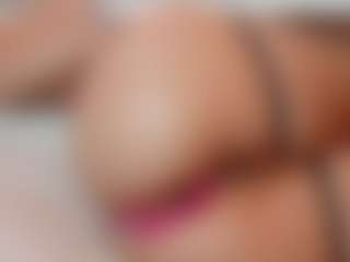 Live cam show with AileenAxa - Flashing on Dare Cams