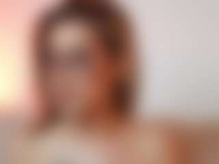 Live cam show with AileenAxa - Flashing on fapnchat