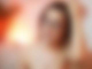 AileenAxa's Live Sex Cam Show