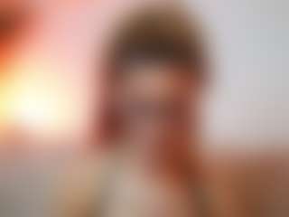 AileenAxa's Live Sex Cam Show