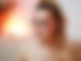 AileenAxa's Live Sex Cam Show