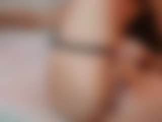 AileenAxa's Live Sex Cam Show