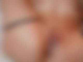 AileenAxa's Live Sex Cam Show