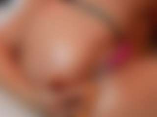 AileenAxa's Live Sex Cam Show