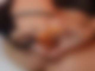 AileenAxa's Live Sex Cam Show