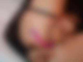 AileenAxa's Live Sex Cam Show