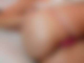 AileenAxa's Live Sex Cam Show
