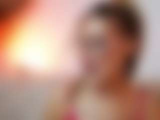 AileenAxa's Live Sex Cam Show