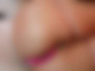 AileenAxa's Live Sex Cam Show