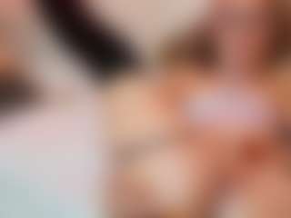 AileenAxa's Live Sex Cam Show