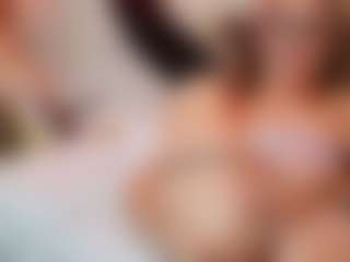 AileenAxa's Live Sex Cam Show