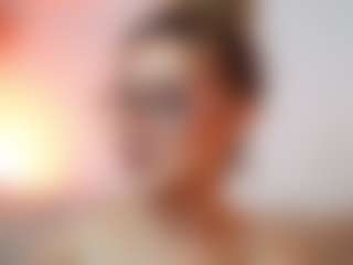 AileenAxa's Live Sex Cam Show