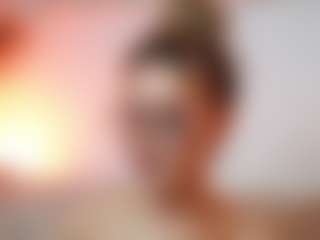 AileenAxa's Live Sex Cam Show