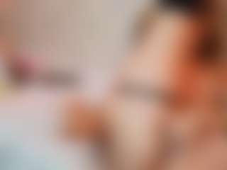 Live cam show with AileenAxa - Belly on Camsoda