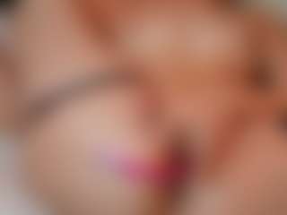 AileenAxa's Live Sex Cam Show