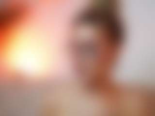 AileenAxa's Live Sex Cam Show