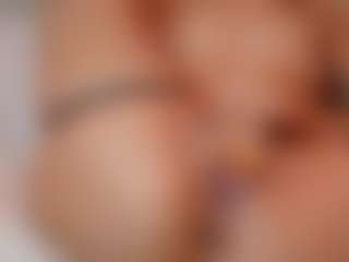 AileenAxa's Live Sex Cam Show
