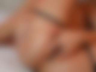 AileenAxa's Live Sex Cam Show