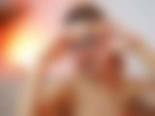 AileenAxa's Live Sex Cam Show