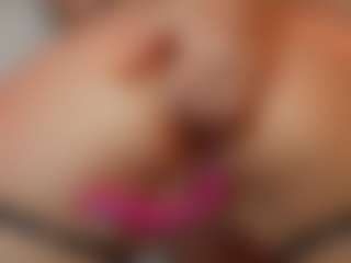 AileenAxa's Live Sex Cam Show