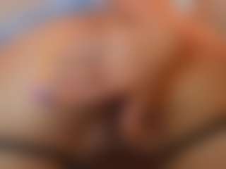 AileenAxa's Live Sex Cam Show
