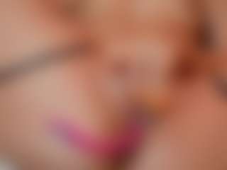 AileenAxa's Live Sex Cam Show