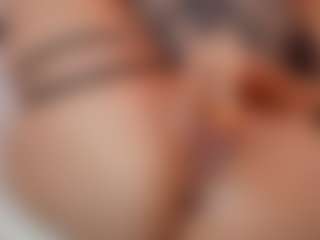 AileenAxa's Live Sex Cam Show