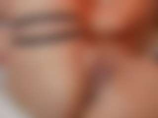 AileenAxa's Live Sex Cam Show