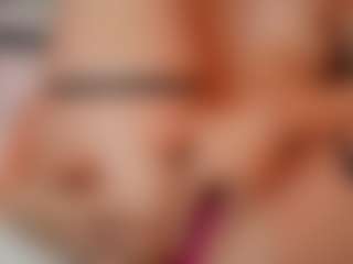 AileenAxa's Live Sex Cam Show