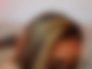 AileenAxa's Live Sex Cam Show